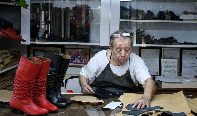 Kuşadası'nda körüklü çizme ustası yetiştirecek çırak arıyor