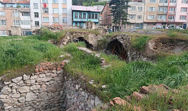 Kütahya'da Süleyman Şah Hamamı 9 yıldır restore edilmeyi bekliyor