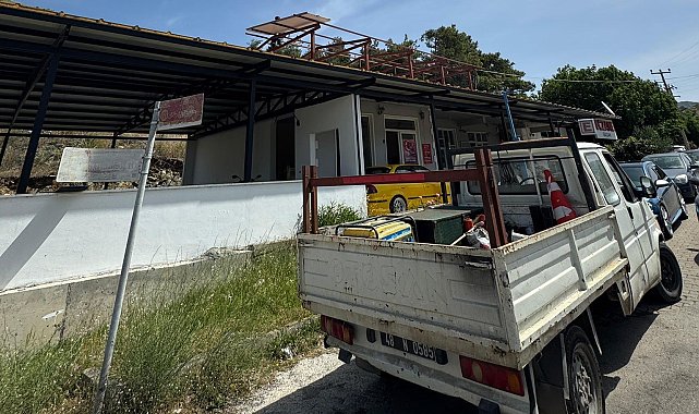 Marmaris Belediyesi ekiplerinin dikkatsizliği ormanı küle çevirdi