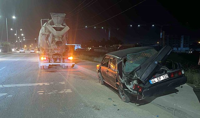 Mikser otomobile çarptı, 1 yaralı