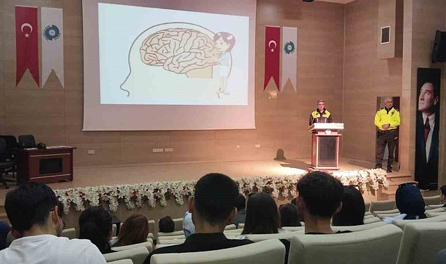 Niğde'de motosiklet kullanıcılarına güvenli sürüş eğitimi verildi