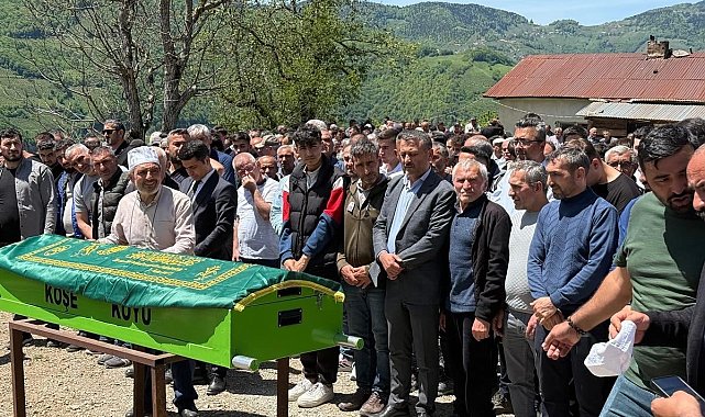 Ordu'da denizde boğularak hayatını kaybeden lise öğrencisi toprağa verildi