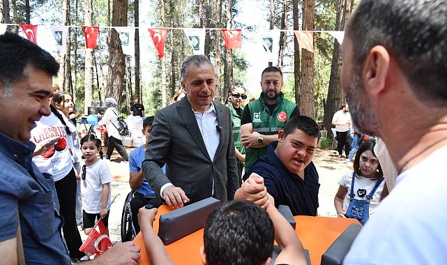 Osmaniye'de engelliler aileleriyle piknik yaptı