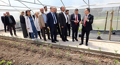 Rektör Yılmaz'dan üretim odaklı eğitime tam not