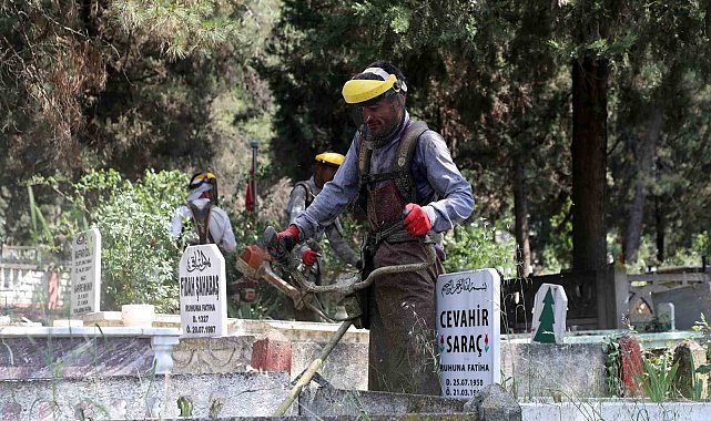Sakarya'da mezarlıklar bayram ziyaretine hazırlanıyor