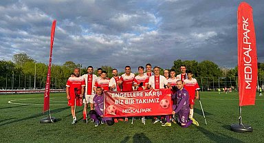 Samsun'da doktorlar ile engelliler empati maçı yaptı