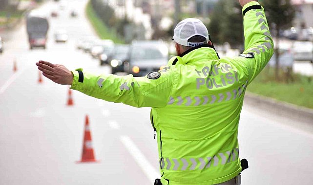 Samsun'da Kurban Bayramı tedbirleri kapsamında 7 bin 243 trafik personeli görevlendirildi