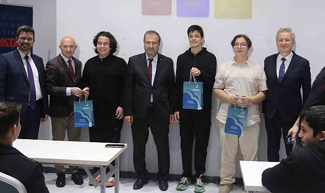Siber vatan etkinliklerinde genç yeteneklere ödüller verildi