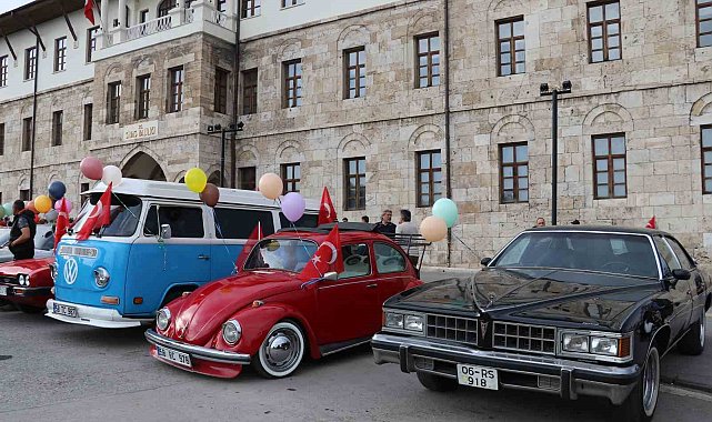 Sivas Uluslararası Film Festivali, kortej yürüyüşü ile başladı