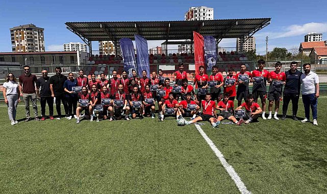 Sokaklar Bizim 5x5 Futbol Turnuvası sonuçlandı