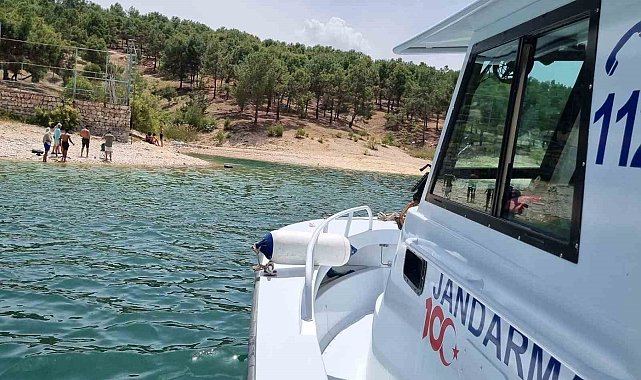 Suda yüzen 32 kişiye 94 bin lira ceza kesildi