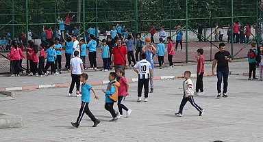 Tavşanlı'da çocuklar geleneksel oyunlarla coştu