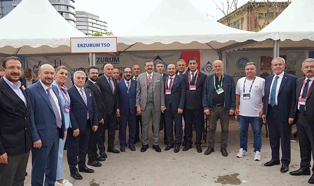 TOBB Başkanı Hisarcıklıoğlu'ndan ETSO standına ziyaret