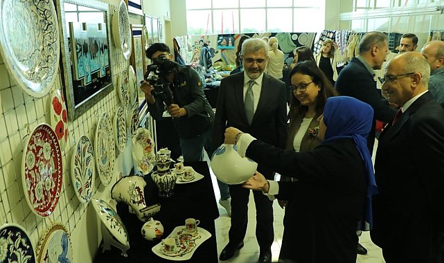 Yalova'da HEM kursiyerlerinden karma sergi
