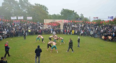 Yusuflu'da yağmur altında Hıdırellez ve karakucak coşkusu