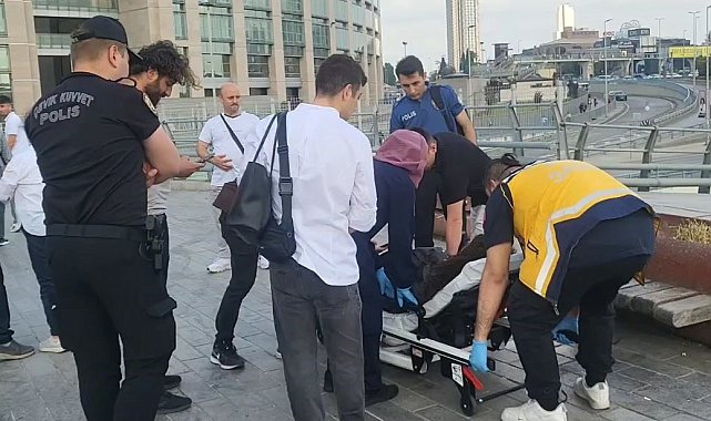 Adliye meydanındaki bariyerler rüzgarın etkisiyle 2 personelin üzerine devrildi