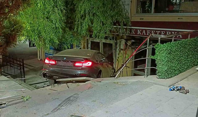 Akyurt Cumhuriyet Meydanı'nda gece saatlerinde korkutan kaza