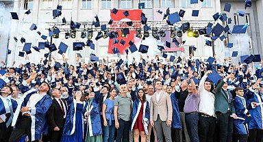 Ali Bahar AOSB Teknik Koleji'nde ilk mezuniyet coşkusu: 254 öğrenci kep attı