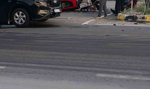 Ankara'da kontrolden çıkan itfaiye aracı takla attı