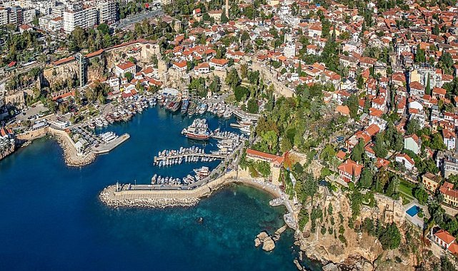 Antalya Mermerli Plajı'nda bin TL'lik giriş ücreti tartışması