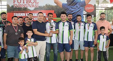 AOSB 11'inci Futbol Turnuvasının Şampiyonasında dereceye girenlere ödülleri verildi