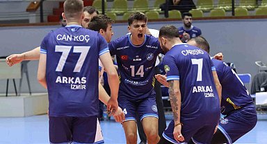 Arkas Spor'da 5 oyuncu gitti