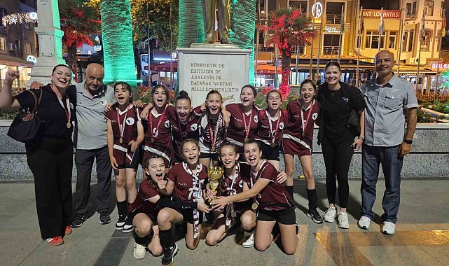 Bandırma'nın minik sultanları Balıkesir şampiyonu oldu