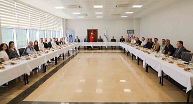 BARÜ Rektörü Akkaya, medya temcilcileriyel kahvaltıda buluştu