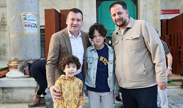 Başkan Balcıoğlu bayram namazını Piri Mehmet Paşa Camii'nde kıldı