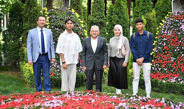 Başkan Büyükkılıç, Kayseri'yi tanıtan Endonezyalı öğrencileri ağırladı