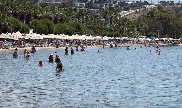 Bodrum sahillerinde 'bayram' yoğunluğu