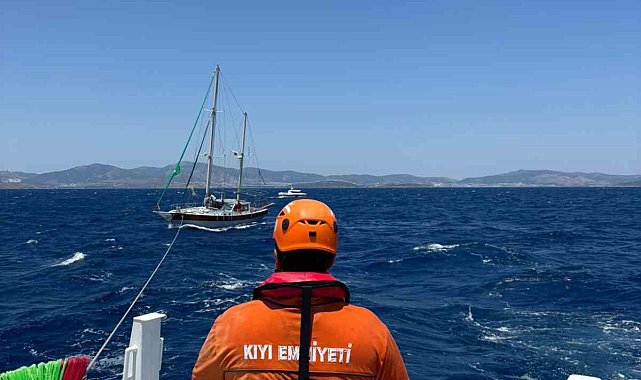 Bodrum'da sürüklenen tekne KIYEM ekiplerince kurtarıldı