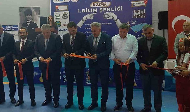 Bozkır'da 1. Bilim Şenliği açıldı