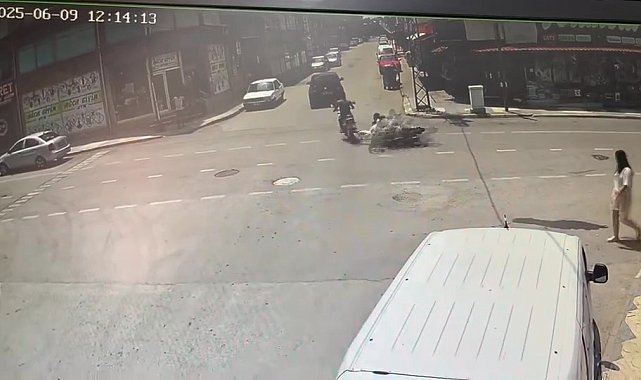 Çarpmayayım derken kaza yaptı: O anlar kamerada