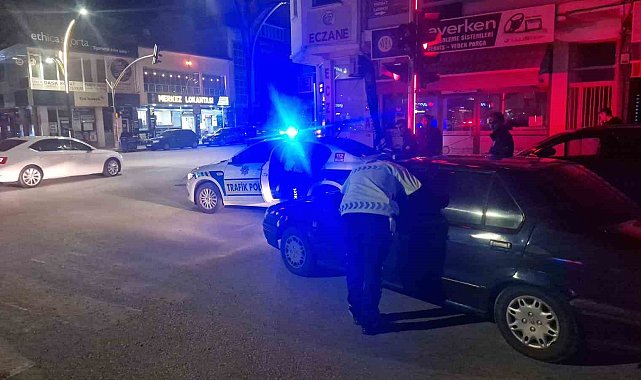 Çorum'da polis ekiplerinden şok denetim: 3 motosiklet trafikten men edildi