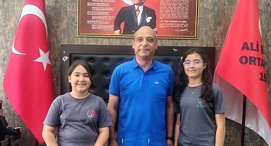 Denizli'de Bursluluk Sınavında 2 Türkiye 1.'si çıkardı