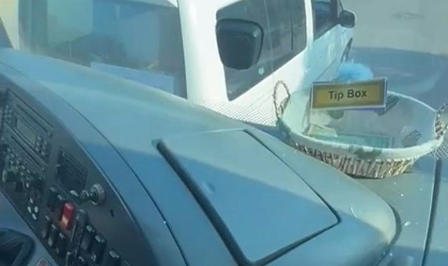 Didim'deki tur otobüsüne saldırı kınandı
