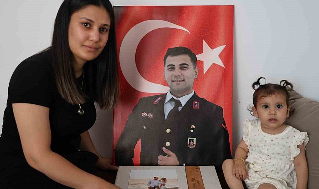 Duygulandıran hikaye: Şehit eşiyle yaptıklarını şimdi 13 aylık kızıyla yapıyor