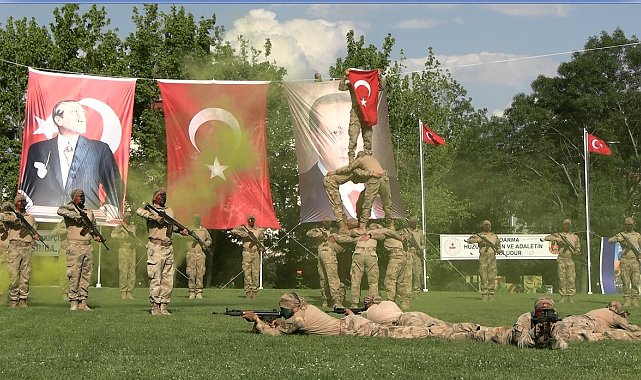 Edirne'de jandarma komandolardan nefes kesen gösteri: 'Güçlüyüz, Cesuruz, Hazırız'