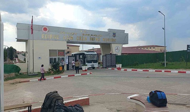 Edirne'deki cezaevlerinde tahliyeler başladı