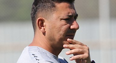 Elazığspor, Fırat Gül'le devam kararı aldı