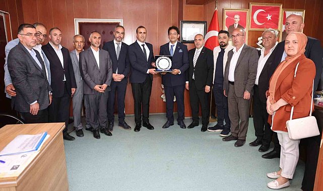 Erzurum Ticaret Borsası'ndan Hınıs'a çıkarma: Üyelerle buluşma, yerel ürünlere destek, turizm vurgusu