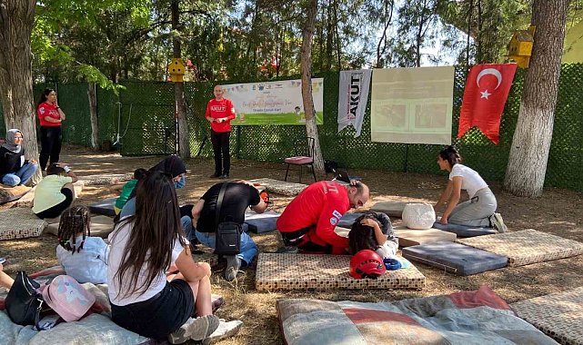 Eskişehir'de çocuklar için tırmanma duvarı etkinliğine destek verildi