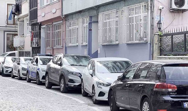 Fatih'te vahşet: Polis memuru arkadaşını parçalara ayırıp intihar etti