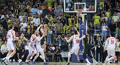 Fenerbahçe, seride 2-0 öne geçti
