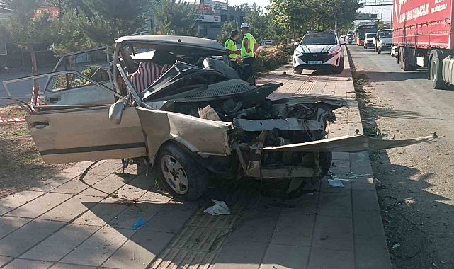 Gaziantep'teki feci kazada Tofaş sürücüsü kurtarılamadı
