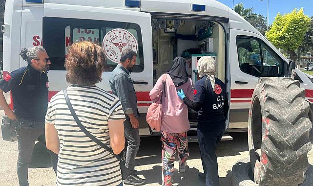 Genç kıza otomobil çarptı