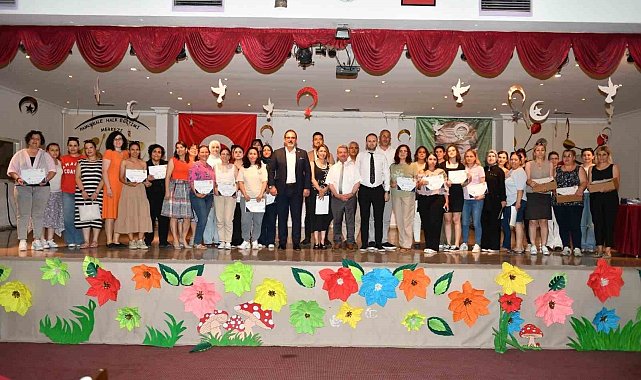Girişimcilik ve e-ticareti 'Kadın Işığını Yansıtır' projesiyle öğrendiler