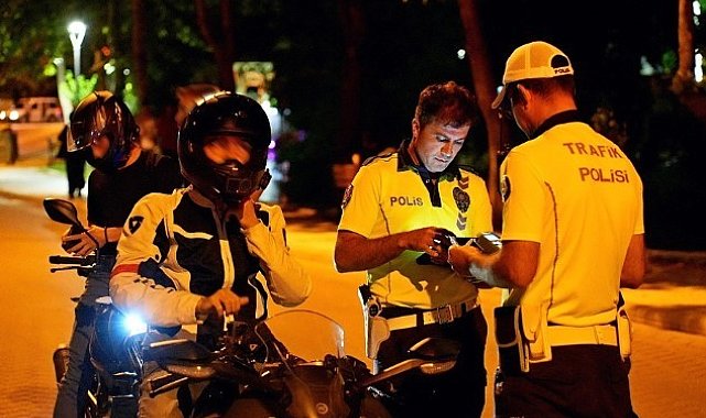 Isparta'da kurallara uymayan 14 sürücüye ceza kesildi