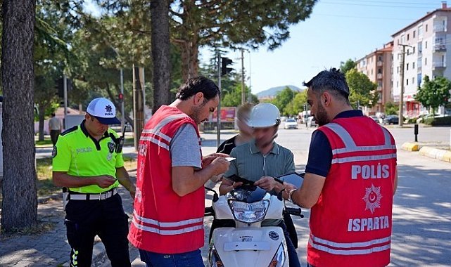 Isparta'da kusurlu bulunan 34 sürücüye idari para cezası